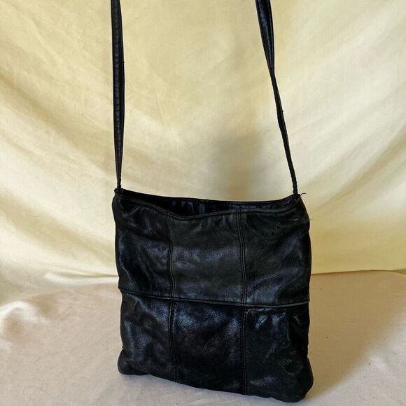 Vintage Handbags - Vintage Black Leather Crossbody Bag